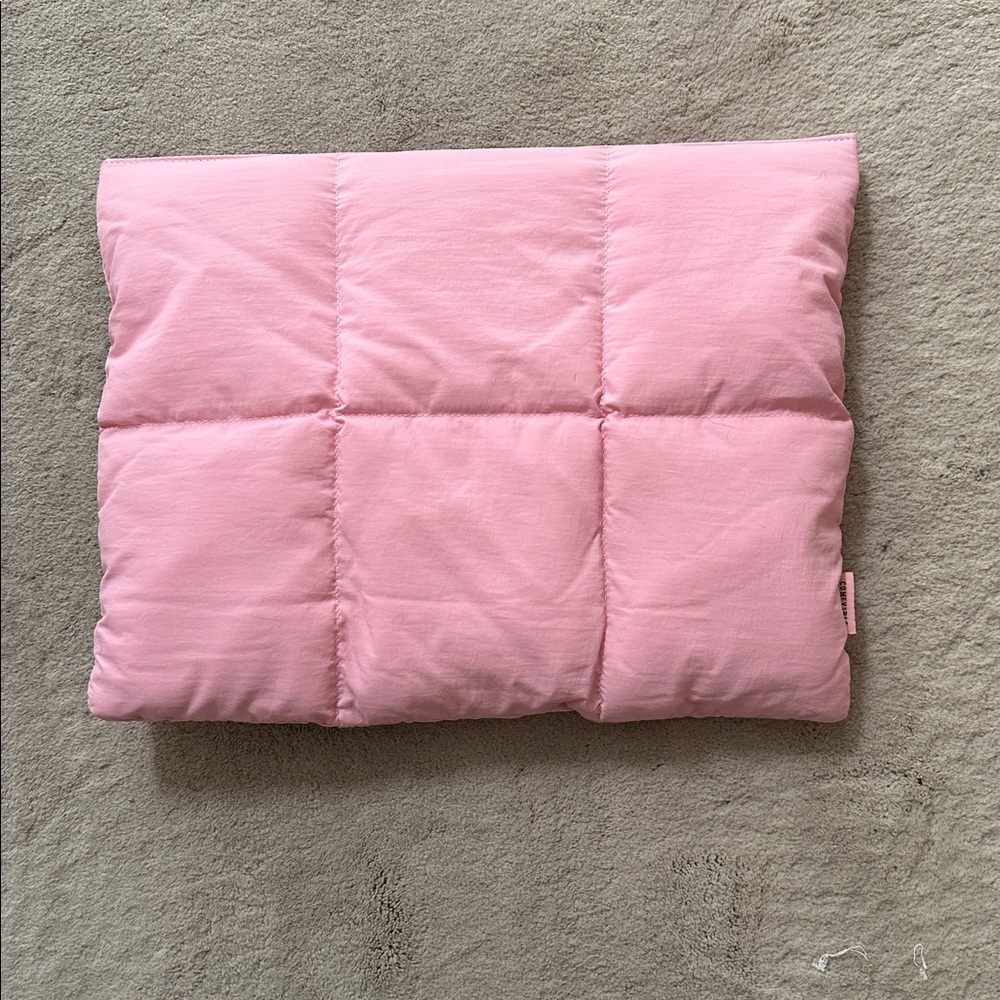 New Pink Quilted Cushion laptop case comfyable